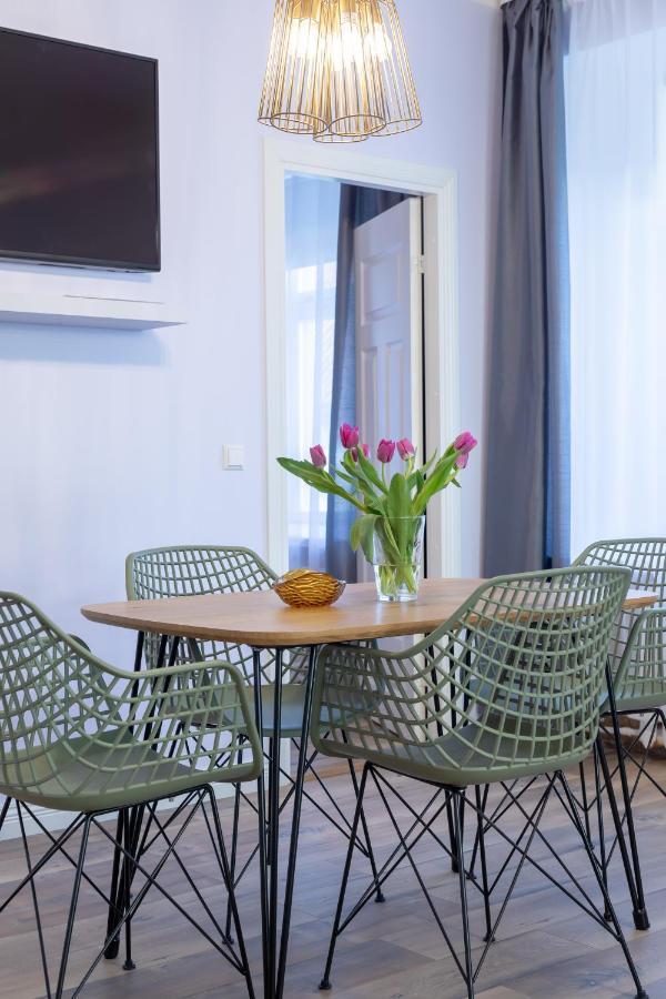 Suedalinna Apartment กูรัซซาเร ภายนอก รูปภาพ