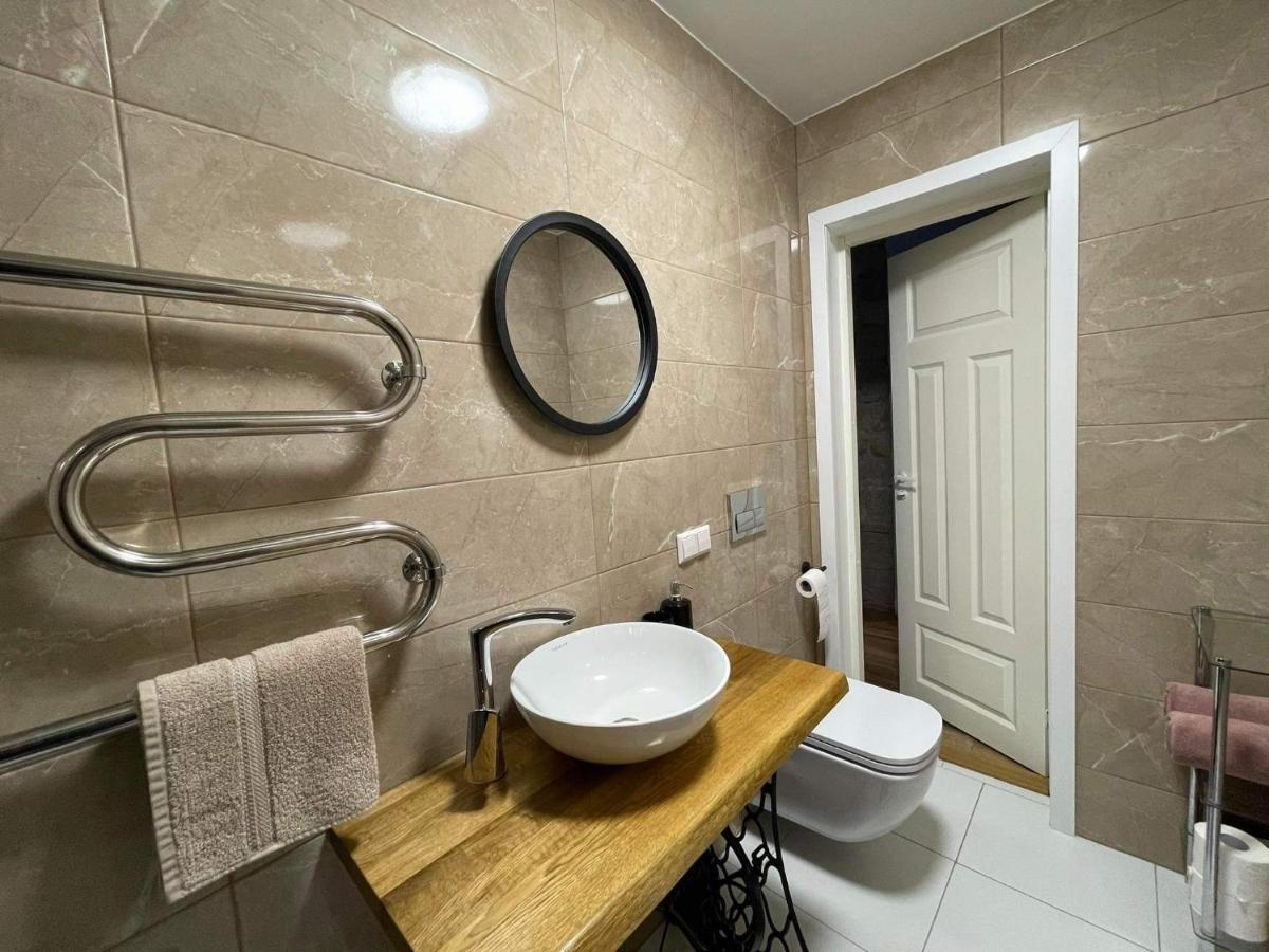 Suedalinna Apartment กูรัซซาเร ภายนอก รูปภาพ